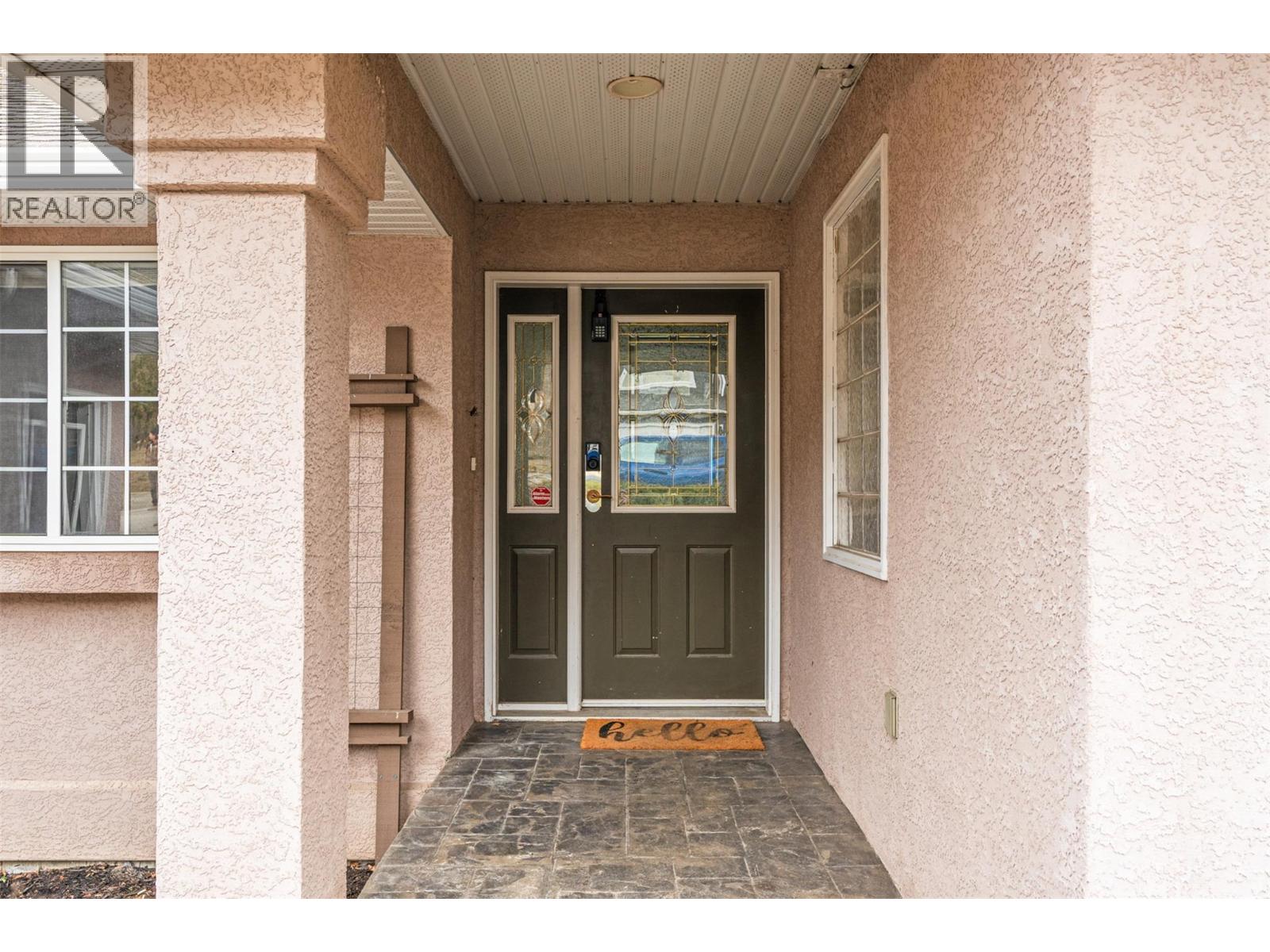 1997 Mountain View Avenue, Lumby