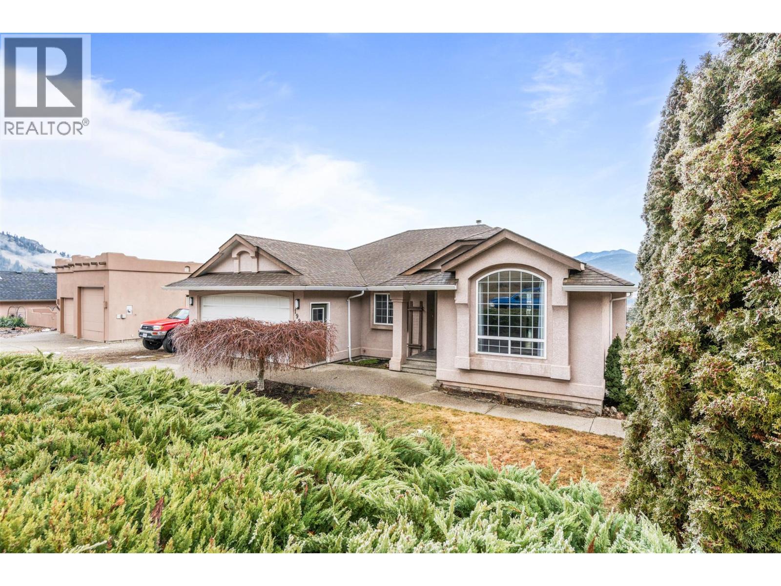 1997 Mountain View Avenue, Lumby