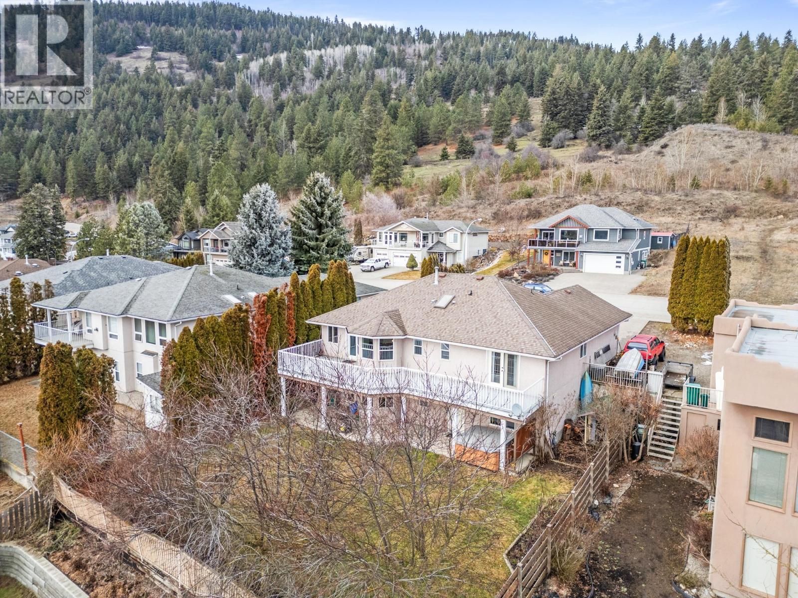 1997 Mountain View Avenue, Lumby