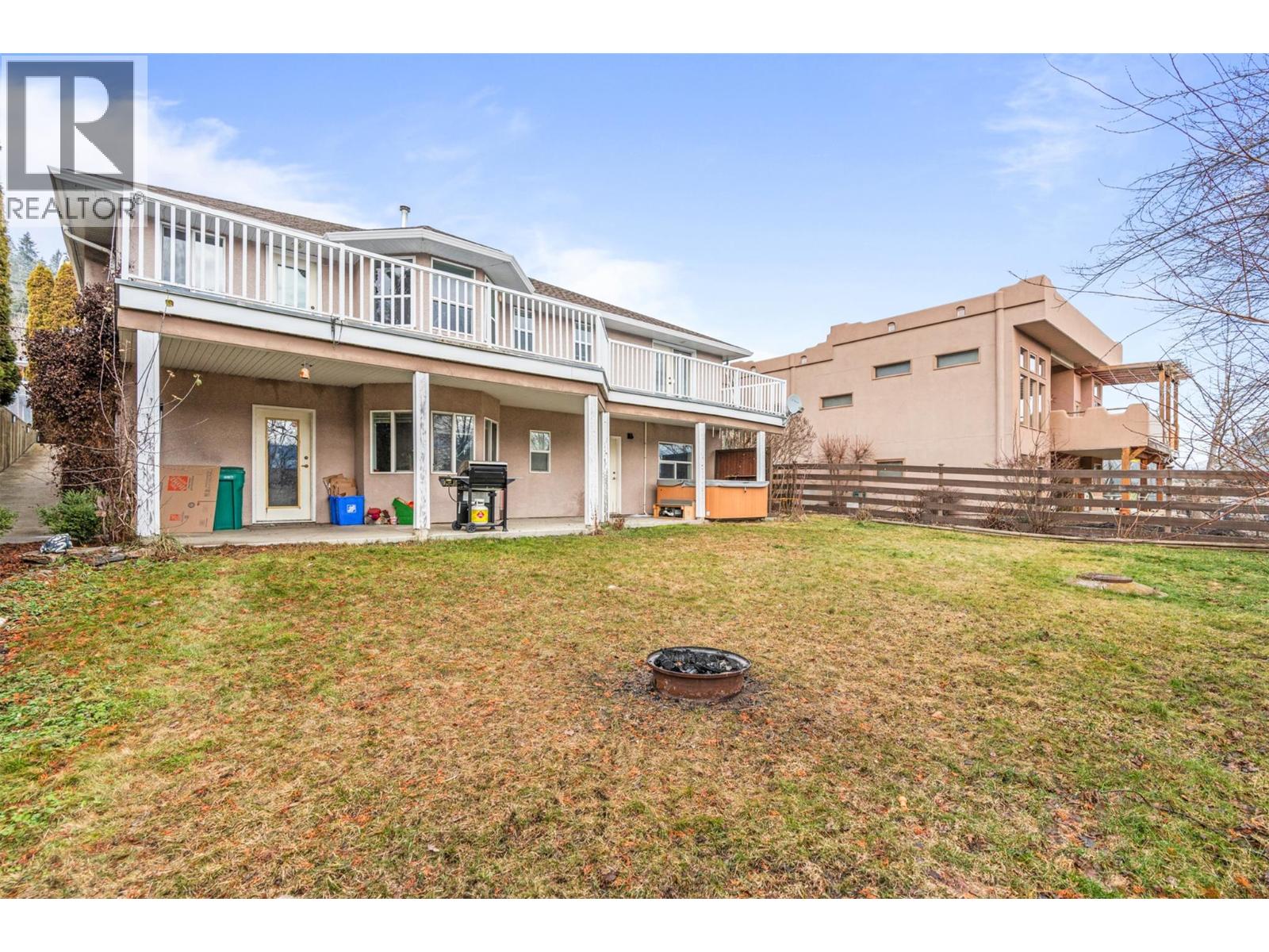 1997 Mountain View Avenue, Lumby