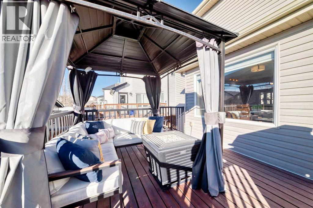 Single Family House for Sale in  Covepark Place NE Coventry Hills Calgary 