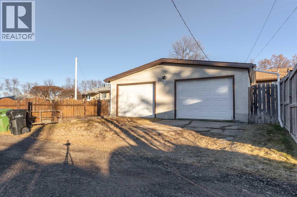 Single Family House Bungalow for Sale in  Montrose Avenue Mount Pleasant Camrose 