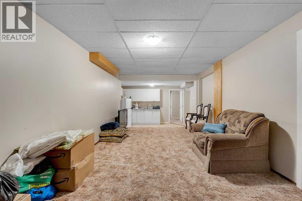 Single Family House for Sale in  Castleglen Court NE Castleridge Calgary 