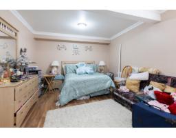 9318 Cinnamon Drive, Surrey, BC V3V1V2 Photo 19