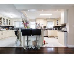 9318 Cinnamon Drive, Surrey, BC V3V1V2 Photo 8