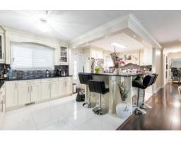 9318 Cinnamon Drive, Surrey, BC V3V1V2 Photo 9