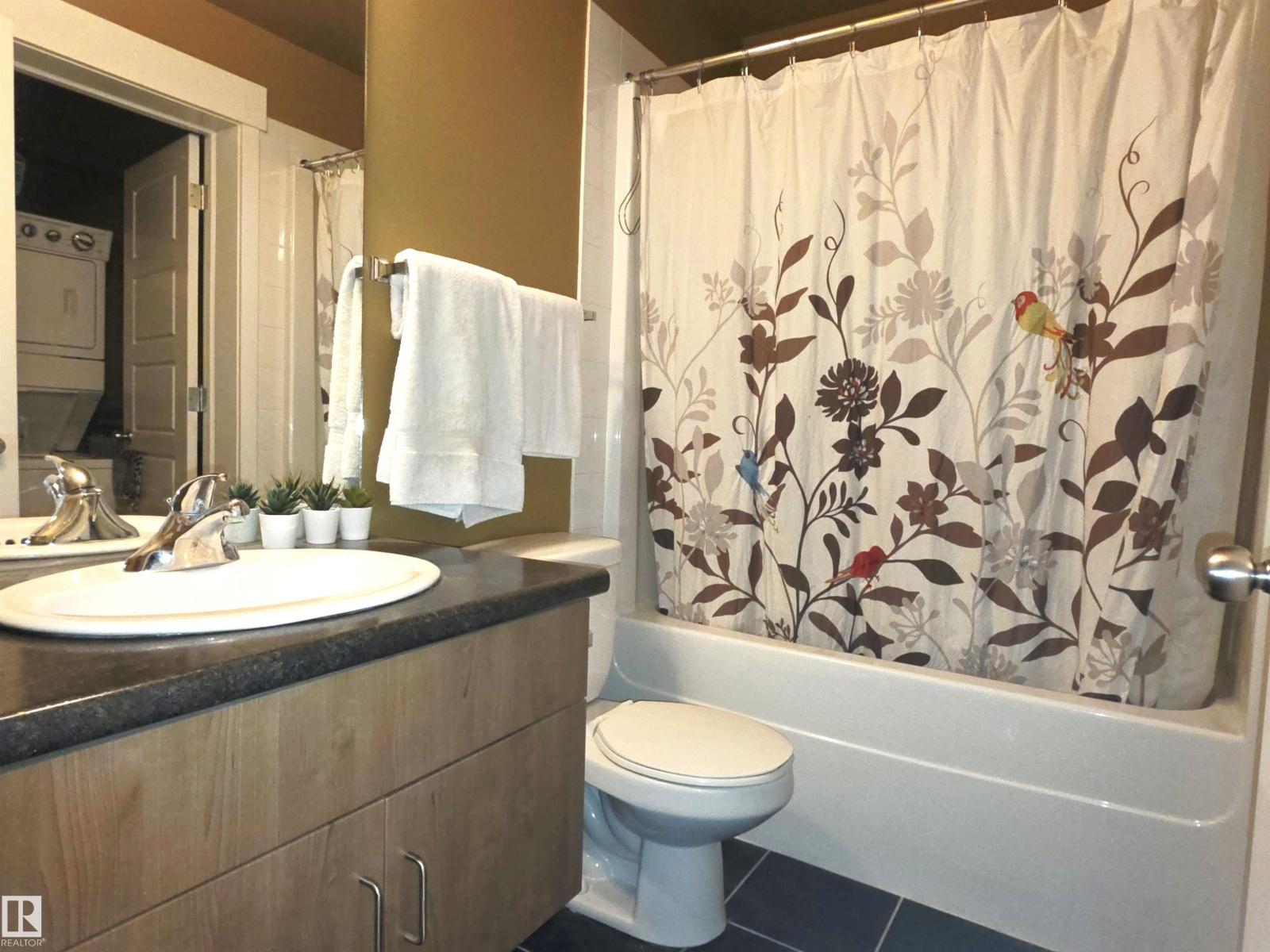 #203 10518 113 ST NW, Edmonton