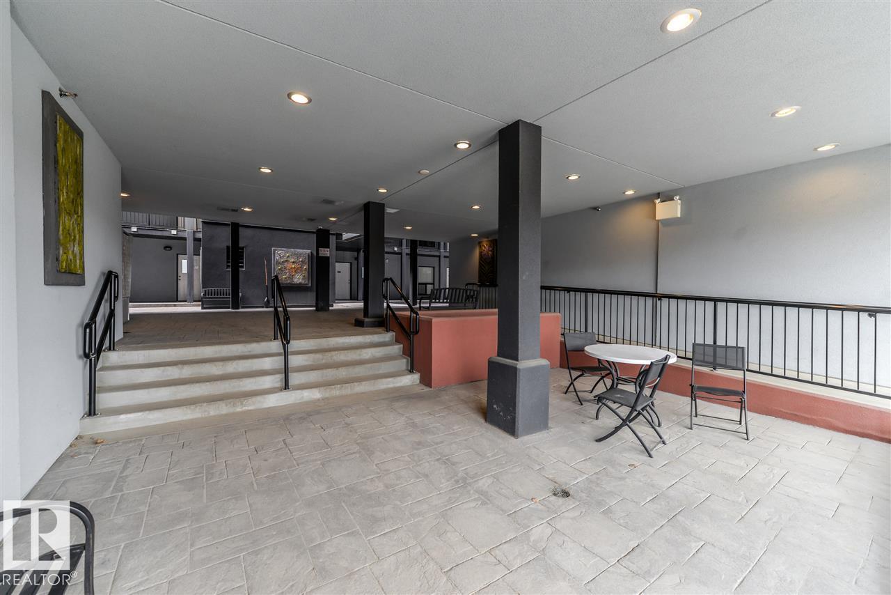 #203 10518 113 ST NW, Edmonton