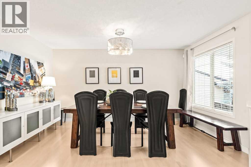 Single Family House for Sale in  Simcoe Terrace SW Signal Hill Calgary 