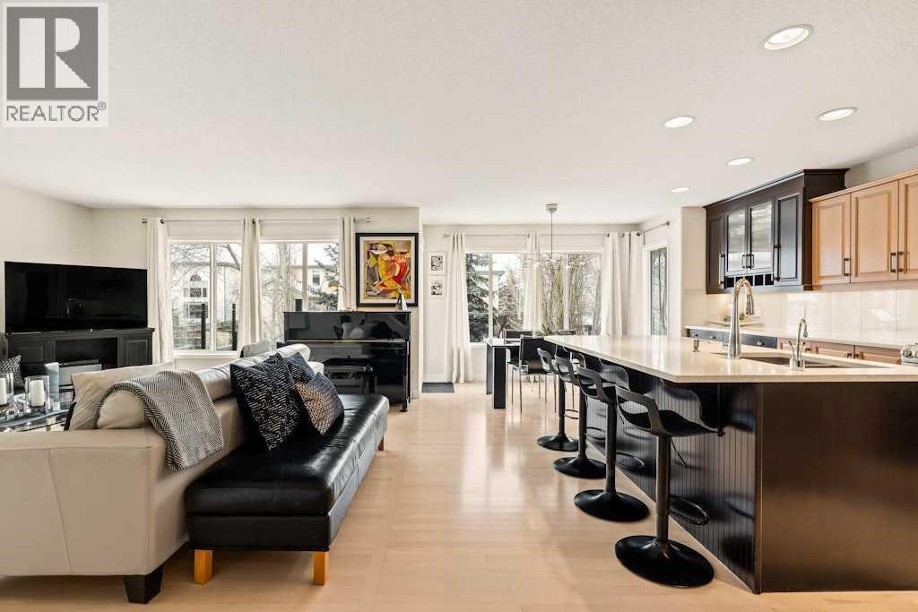 Single Family House for Sale in  Simcoe Terrace SW Signal Hill Calgary 