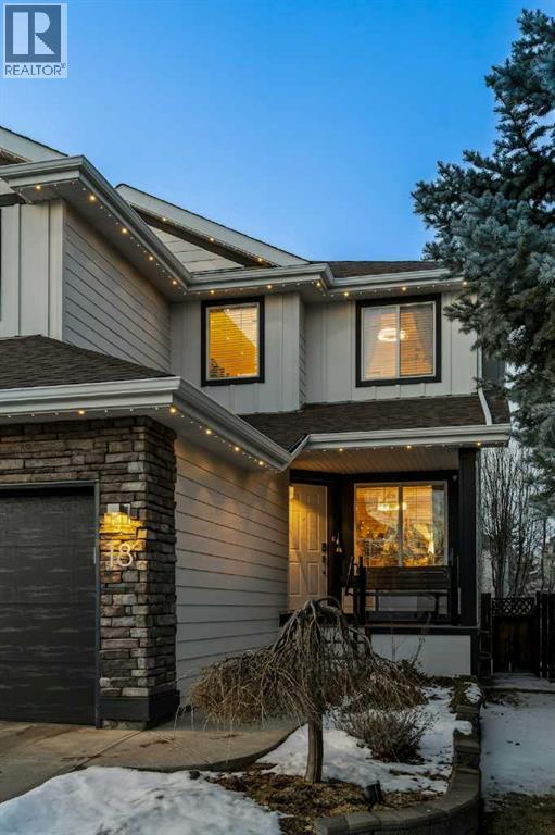 Single Family House for Sale in  Simcoe Terrace SW Signal Hill Calgary 