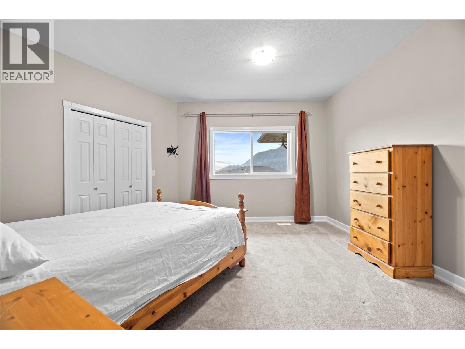 2483 Marine Place - 34