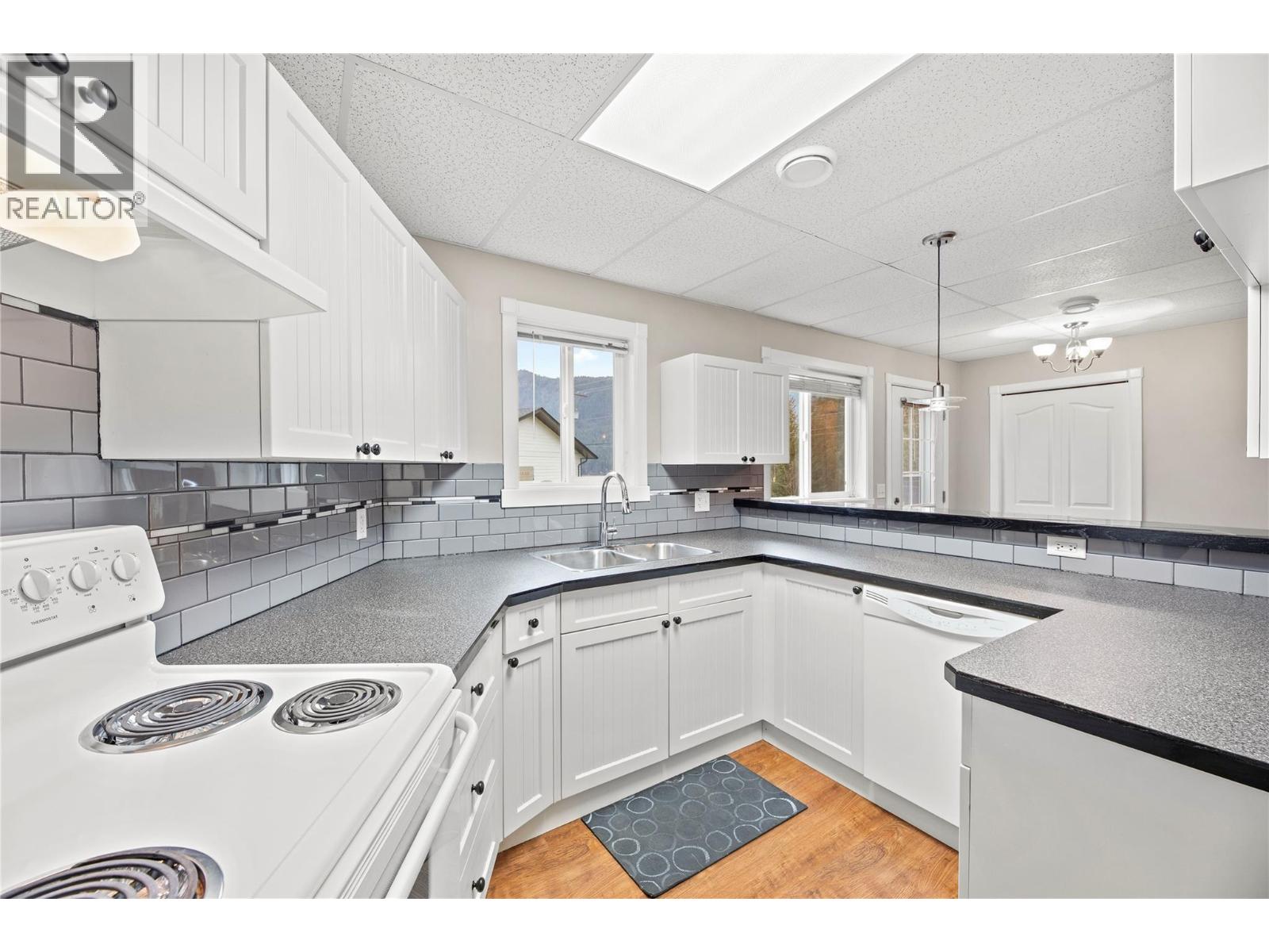 2483 Marine Place - 43