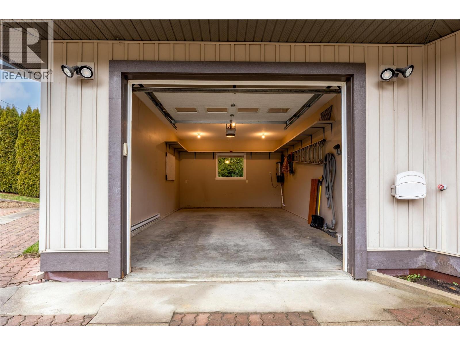 2483 Marine Place - 58