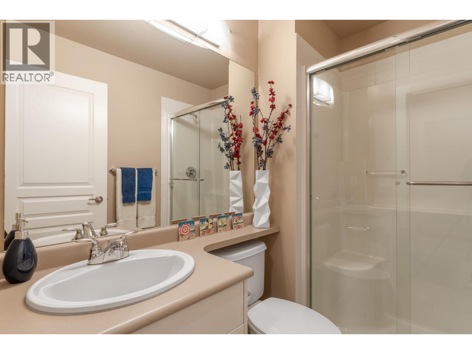 438 1099 Sunset Drive, Kelowna