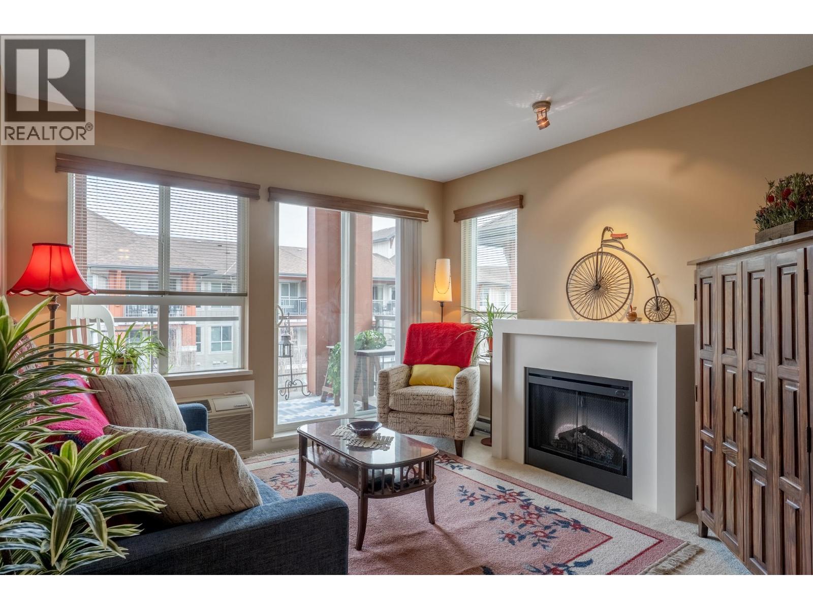 438 1099 Sunset Drive, Kelowna