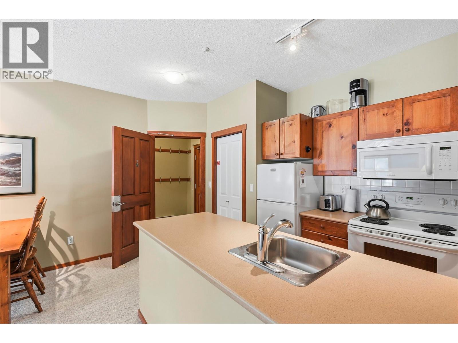 3190 Creekside Way Unit# 102, Sun Peaks