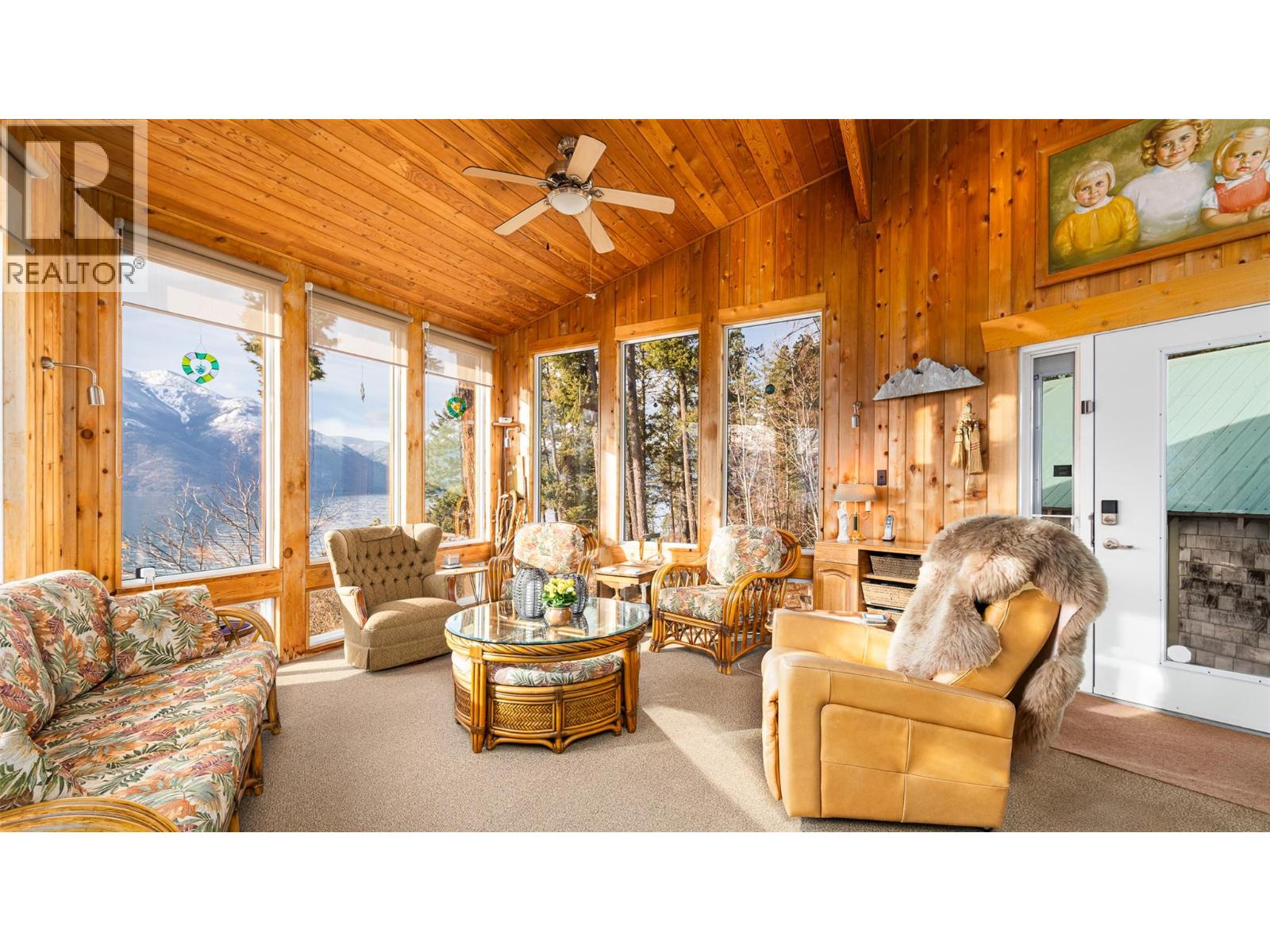 10333 3A Highway, Kuskanook