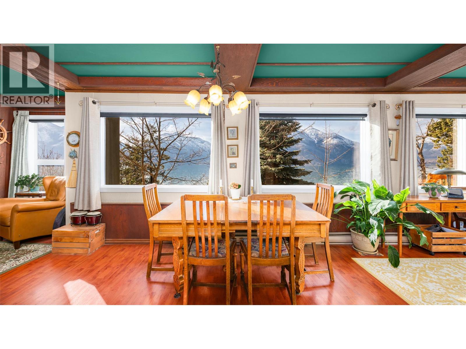 10333 3A Highway, Kuskanook