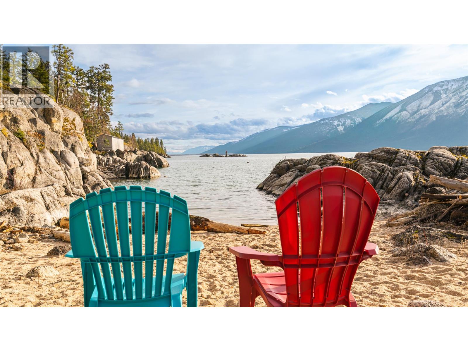 10333 3A Highway, Kuskanook