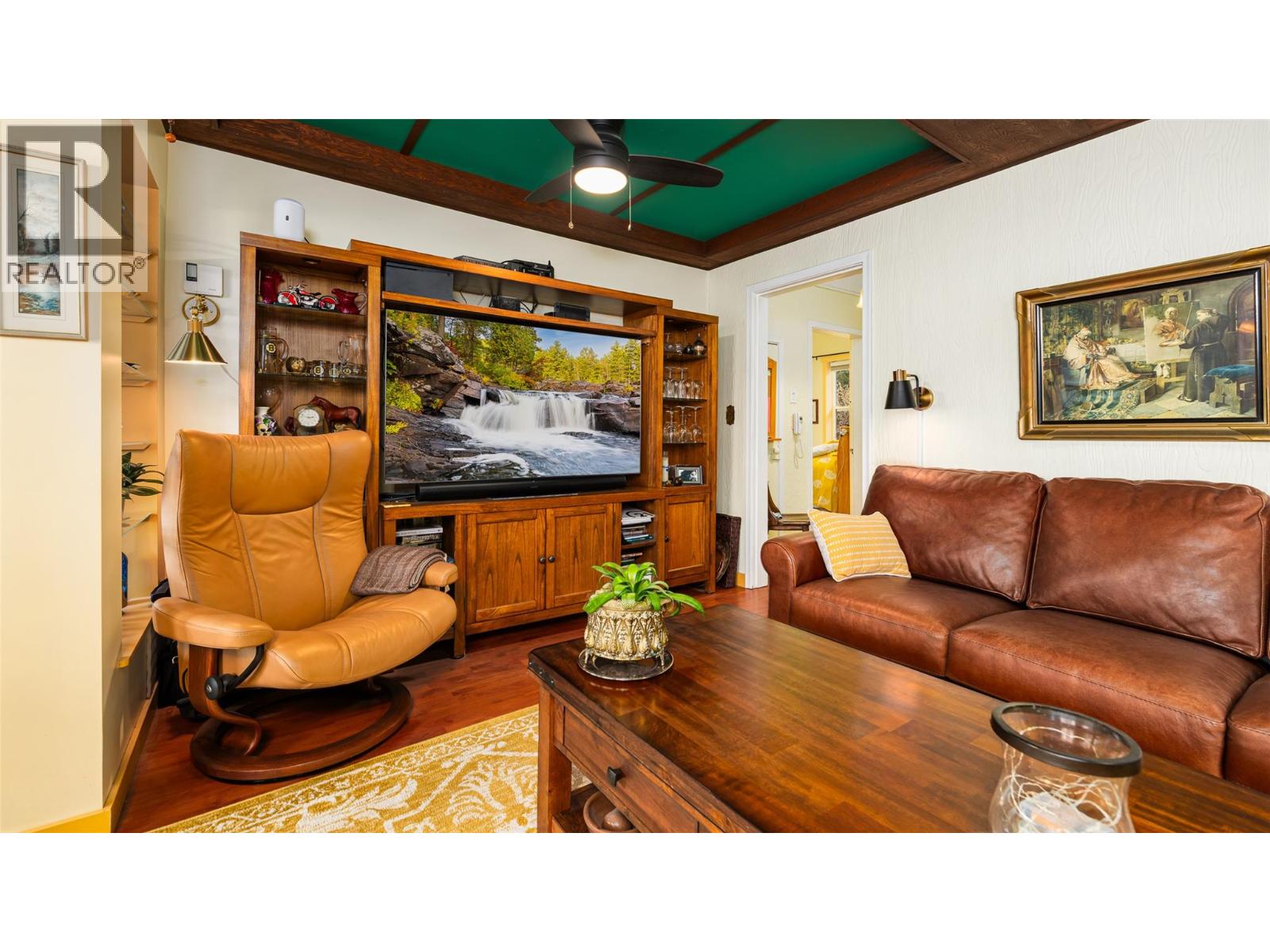 10333 3A Highway, Kuskanook