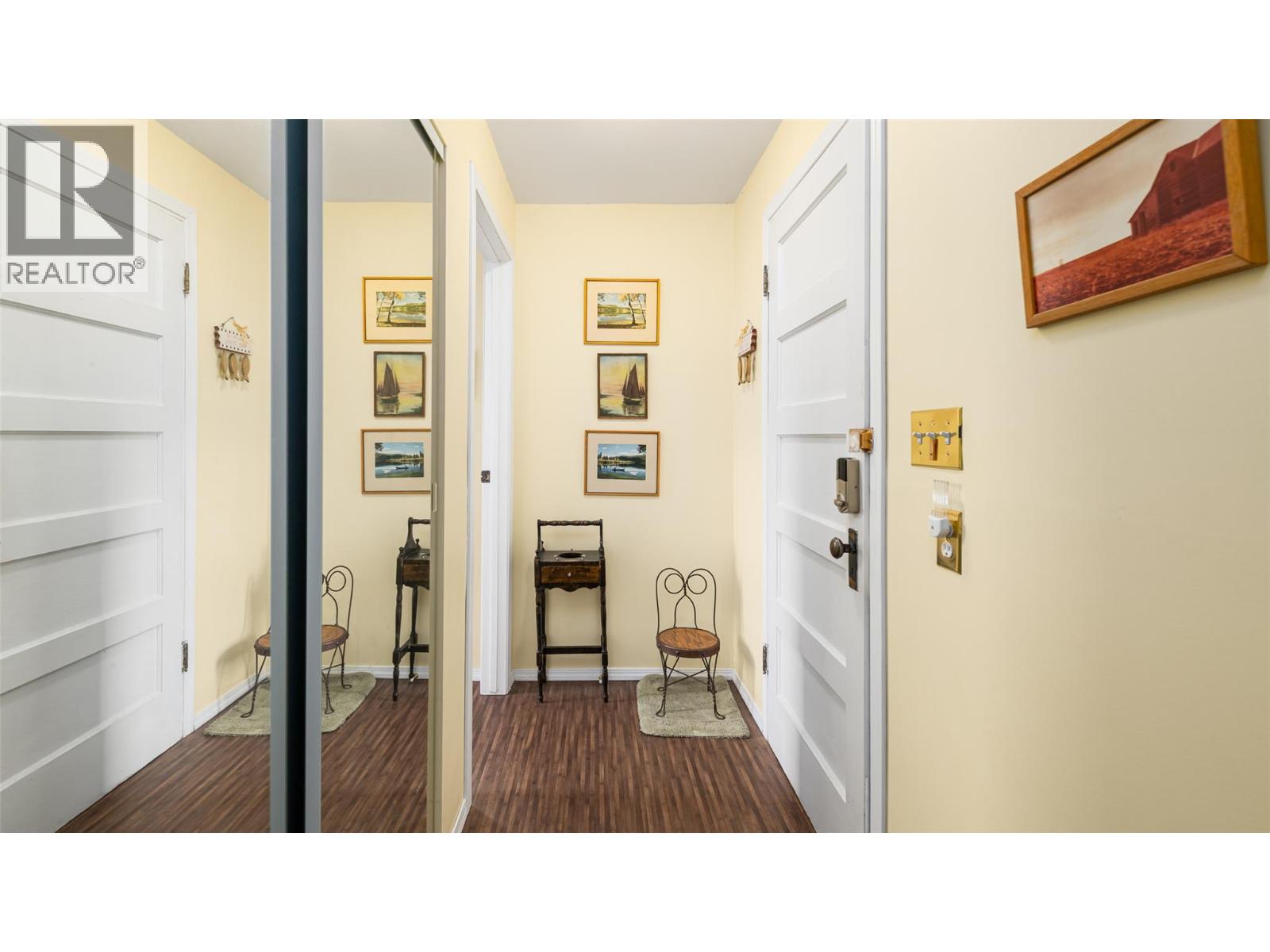 10333 3A Highway, Kuskanook