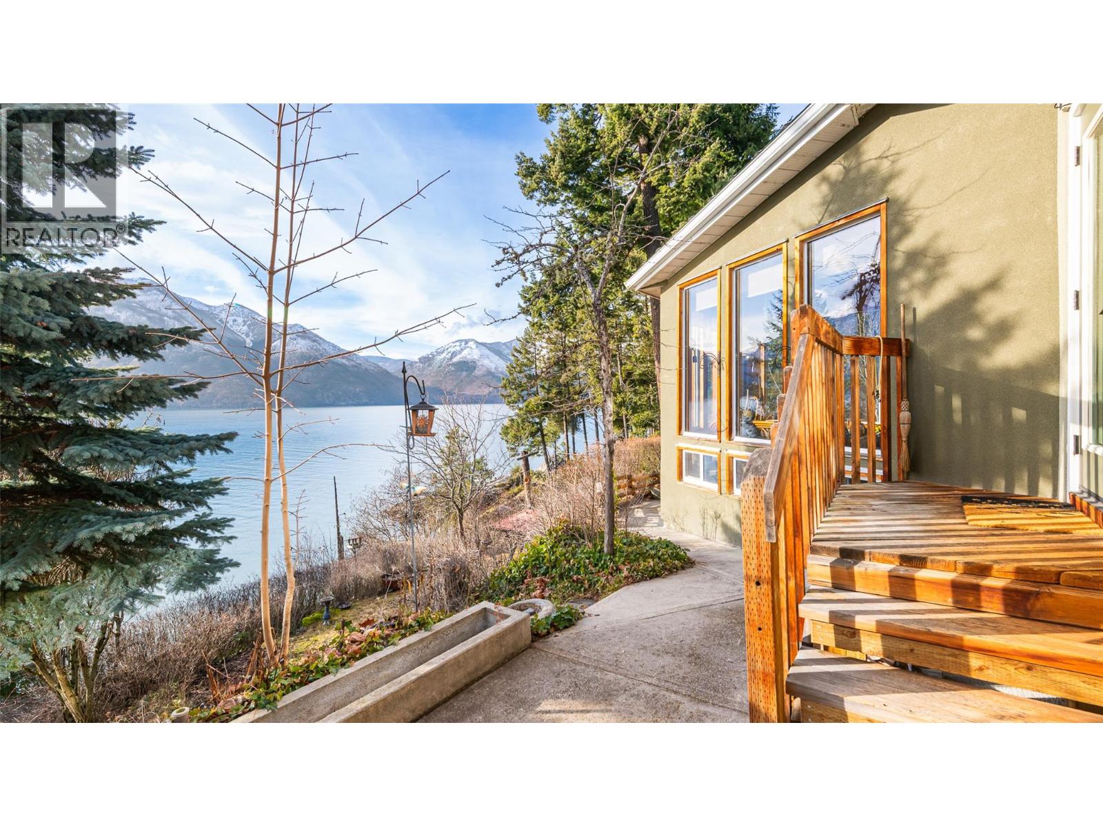 10333 3A Highway, Kuskanook