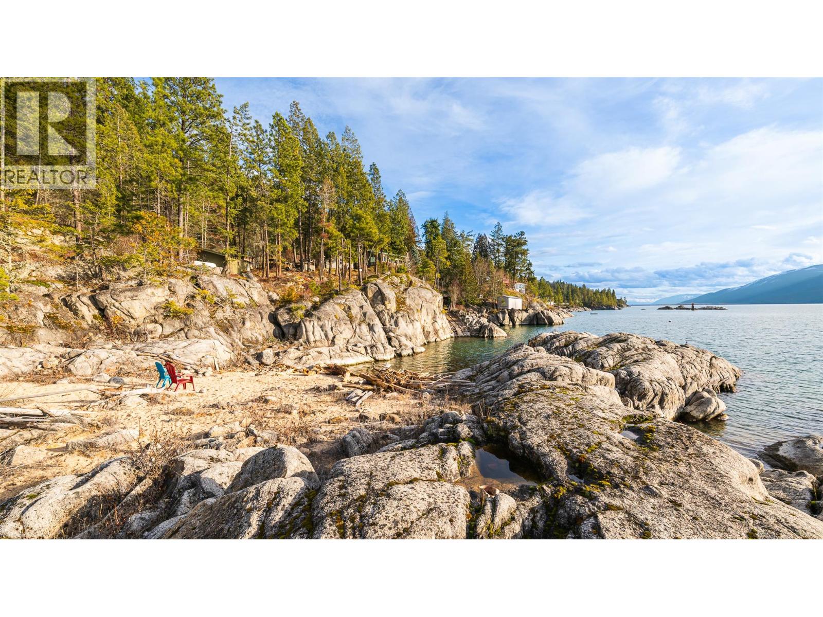 10333 3A Highway, Kuskanook