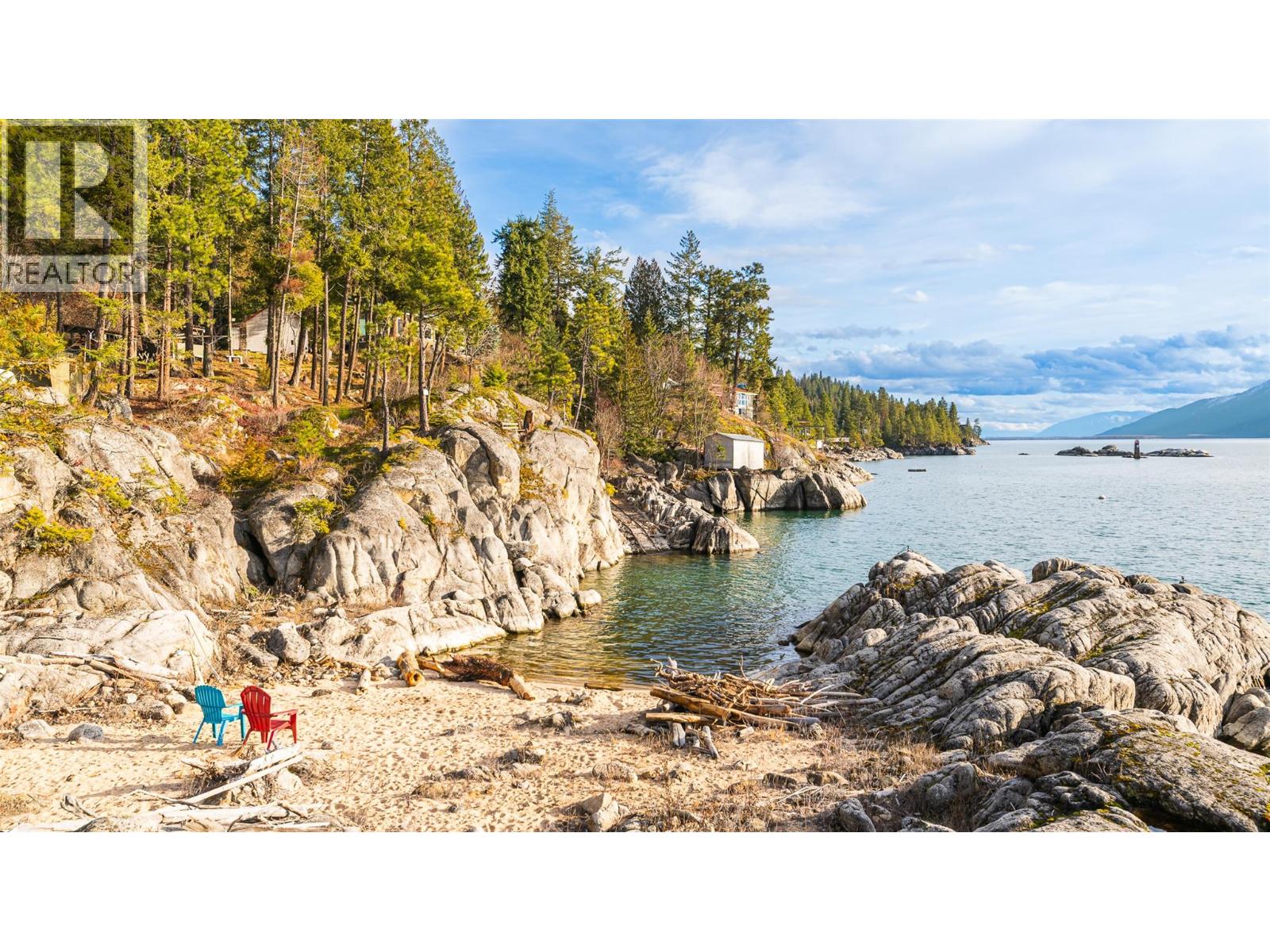 10333 3A Highway, Kuskanook