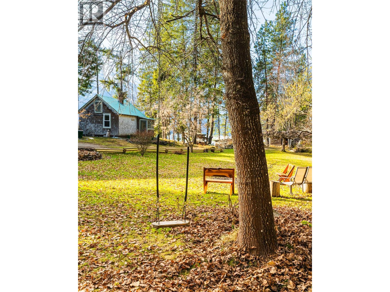 10333 3A Highway, Kuskanook