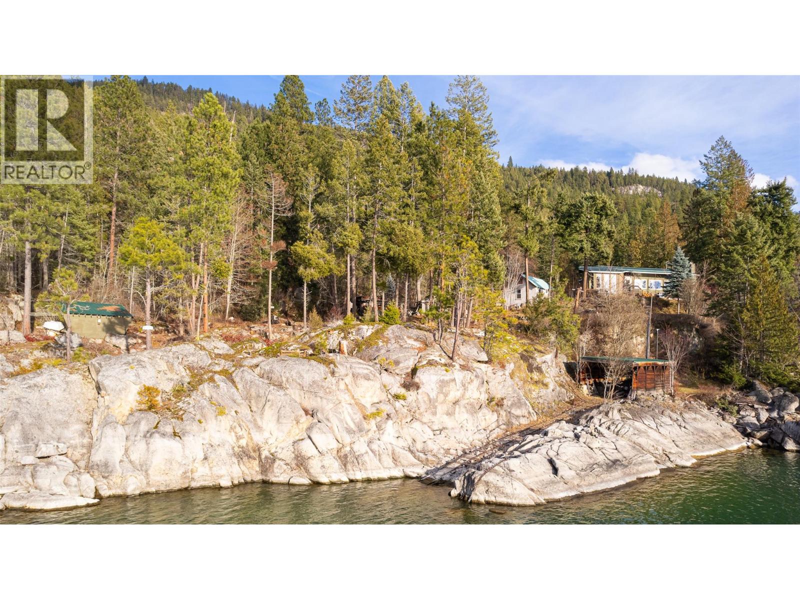 10333 3A Highway, Kuskanook