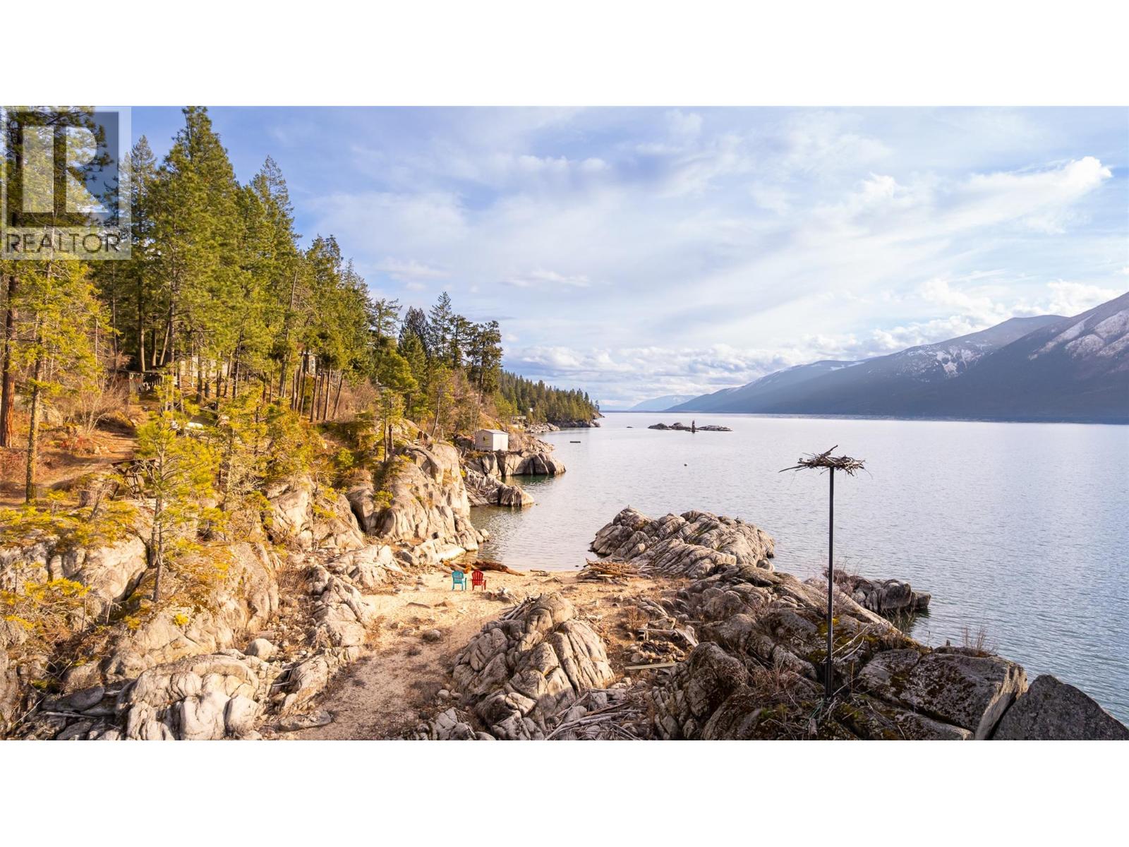 10333 3A Highway, Kuskanook