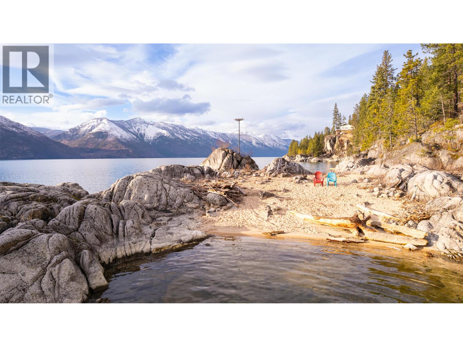 10333 3A Highway, Kuskanook