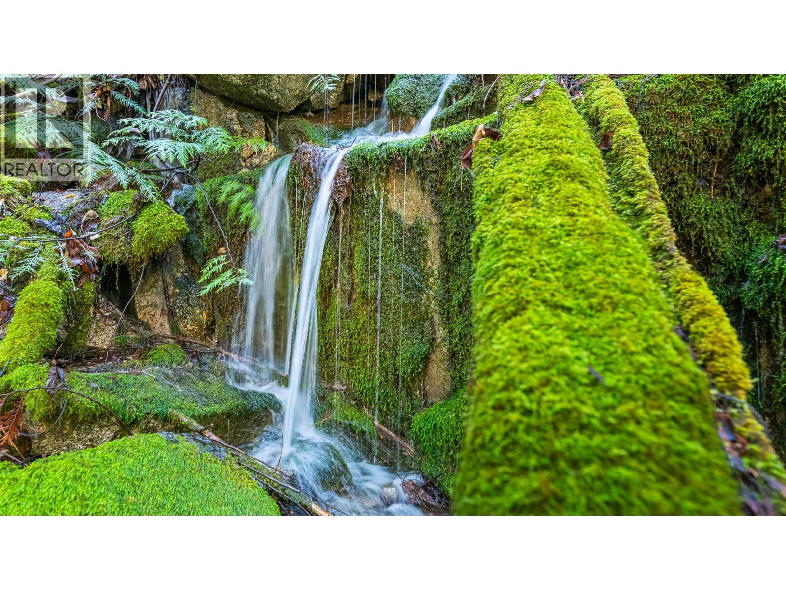 10333 3A Highway, Kuskanook