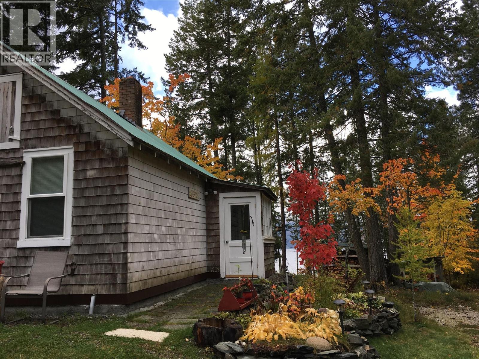 10333 3A Highway, Kuskanook