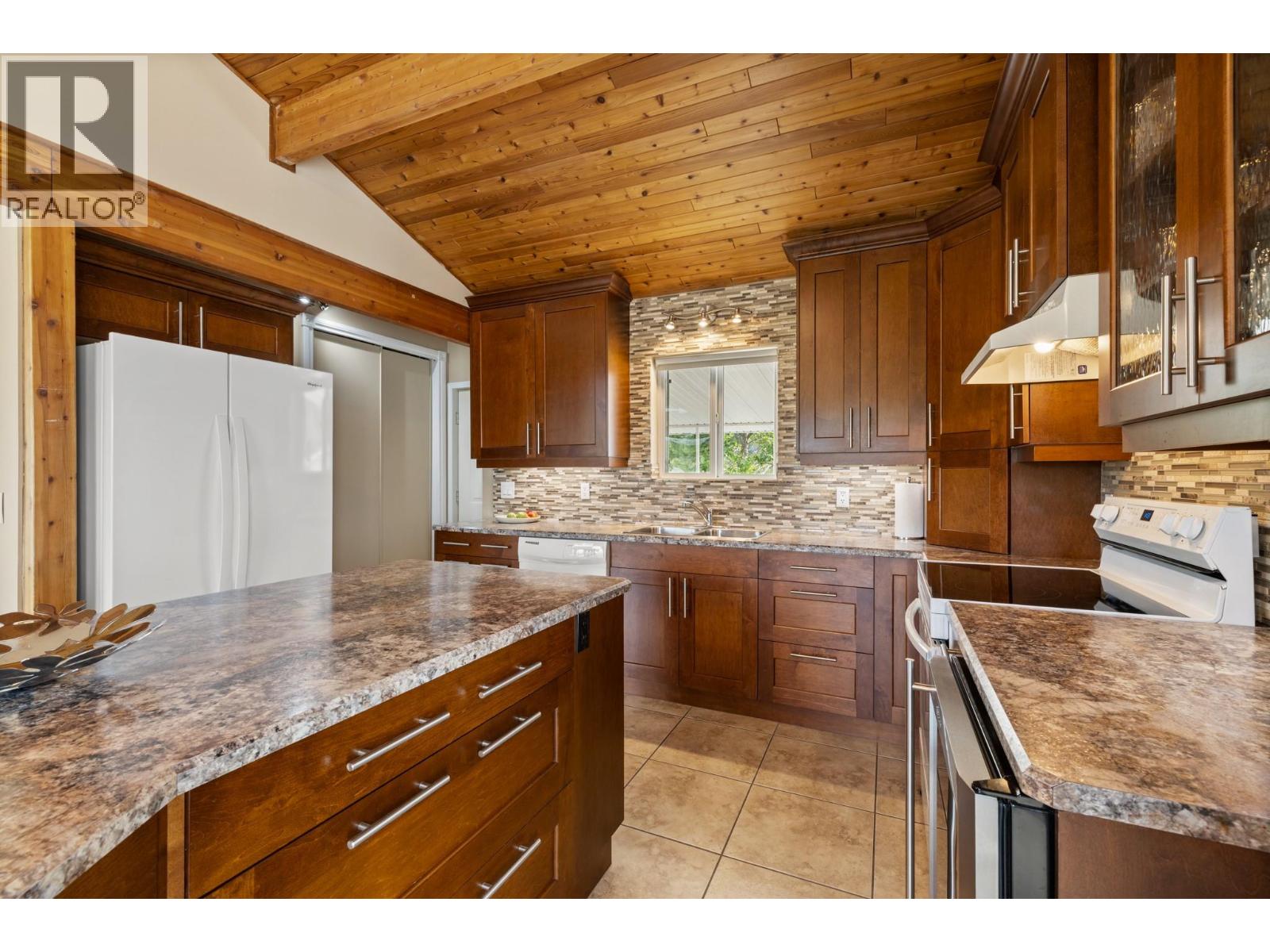  535 Curtis Road, Kelowna