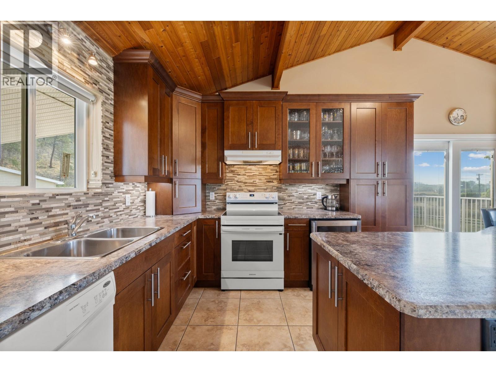  535 Curtis Road, Kelowna