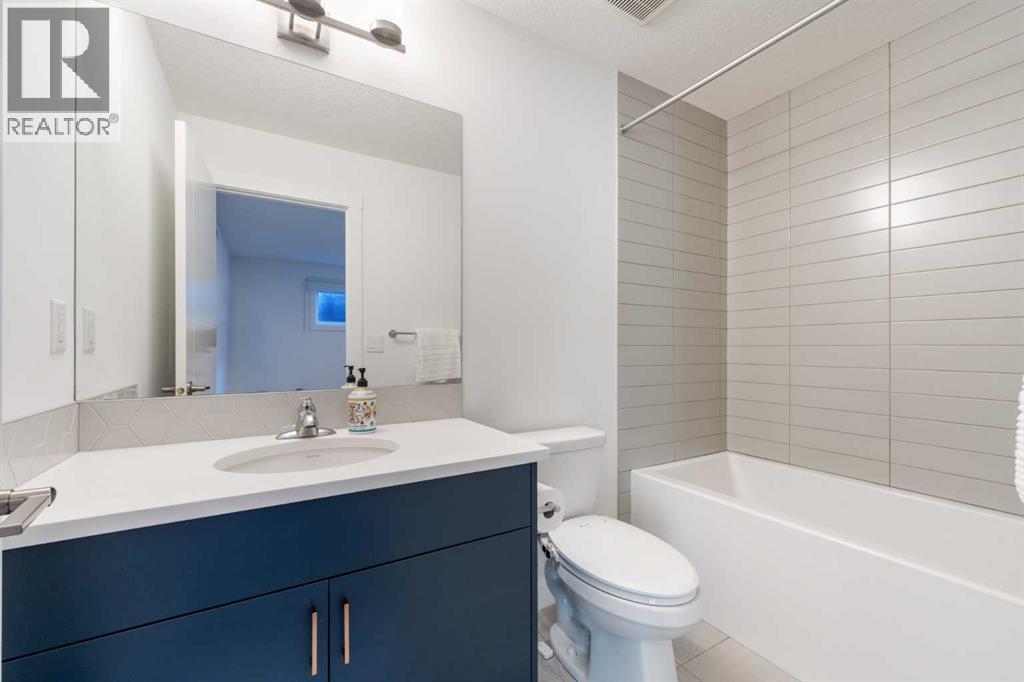 Single Family House for Sale in  Lucas Avenue NW Livingston Calgary 