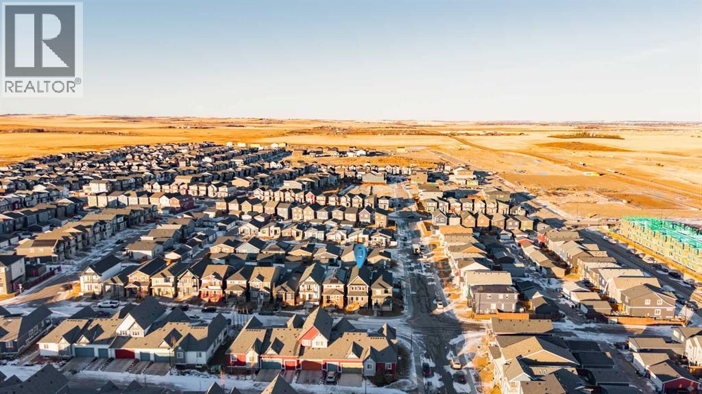 Single Family House for Sale in  Lucas Avenue NW Livingston Calgary 