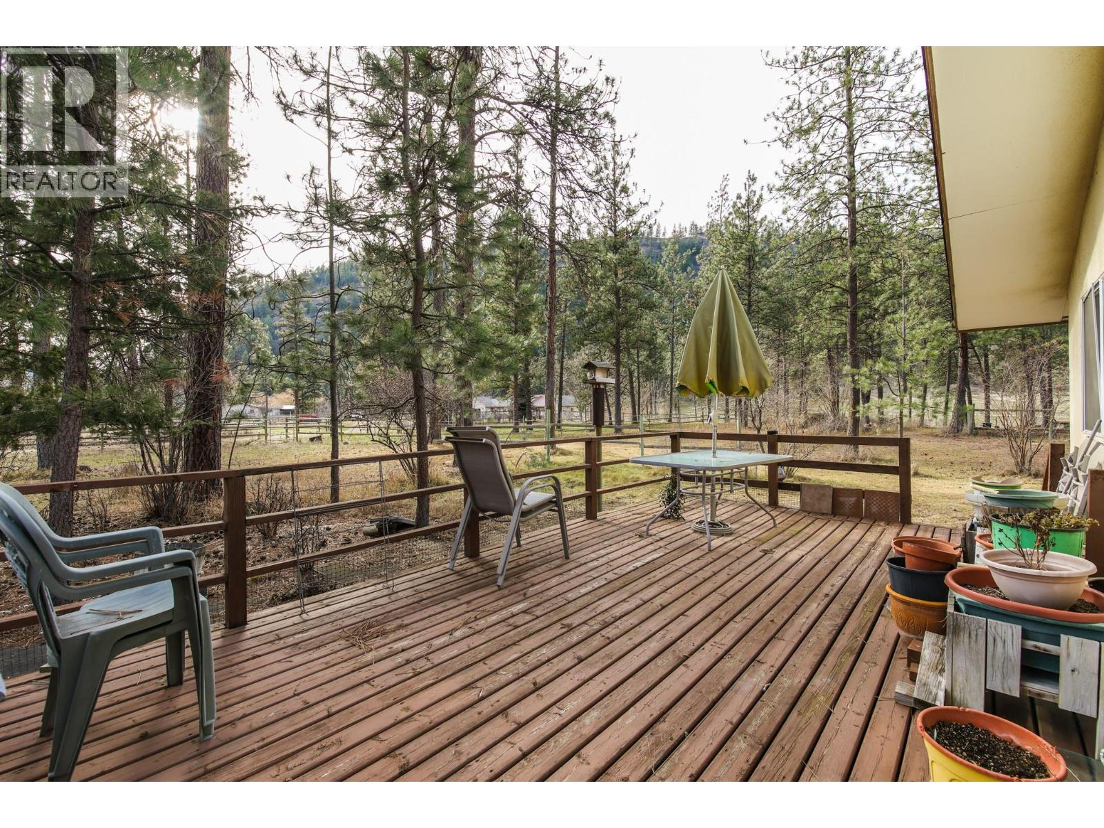 698 Green Lake Road, Oliver