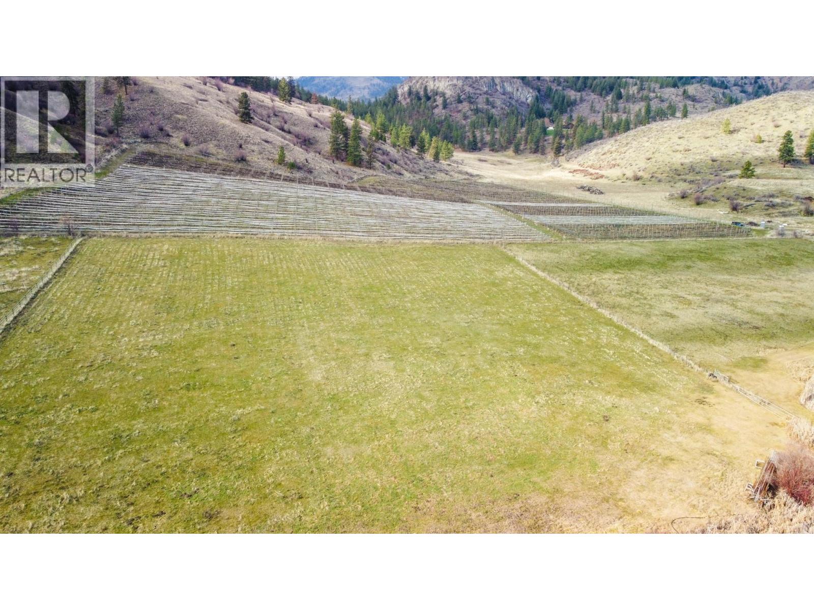 698 Green Lake Road, Oliver