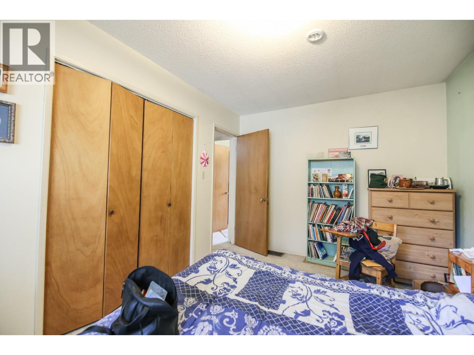 698 Green Lake Road, Oliver