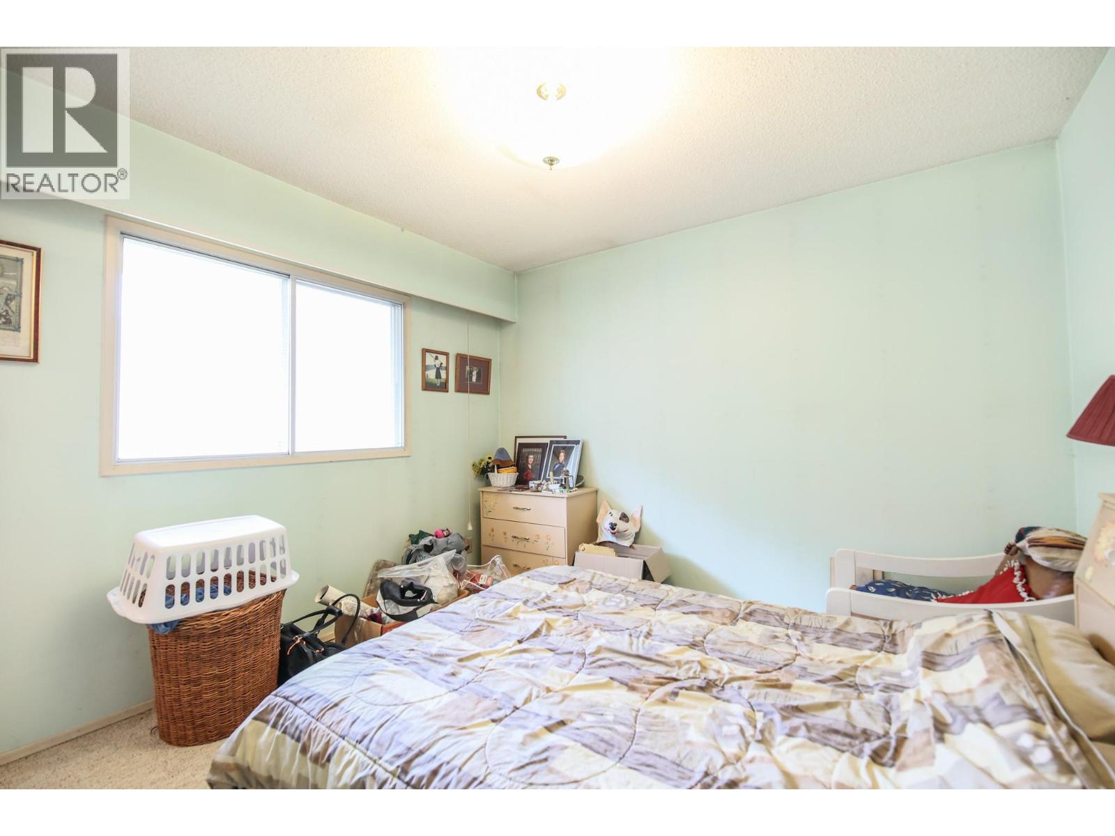 698 Green Lake Road, Oliver