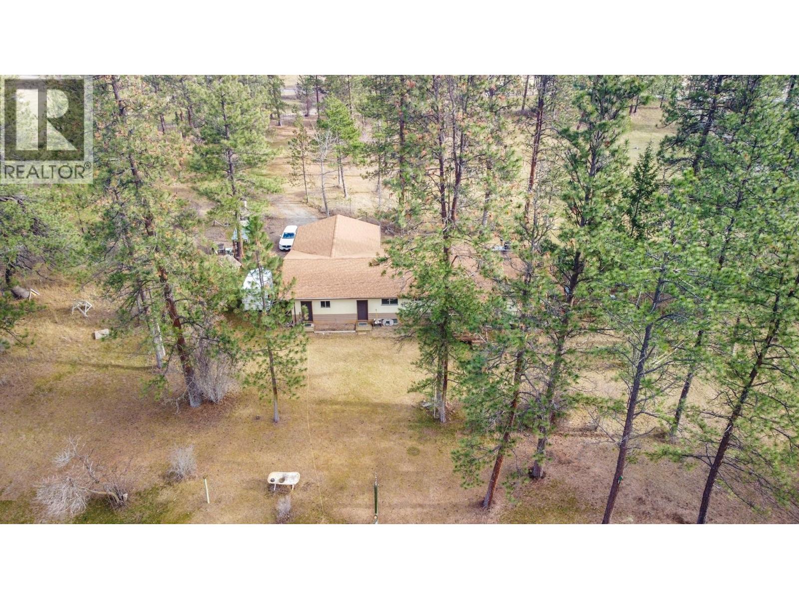 698 Green Lake Road, Oliver