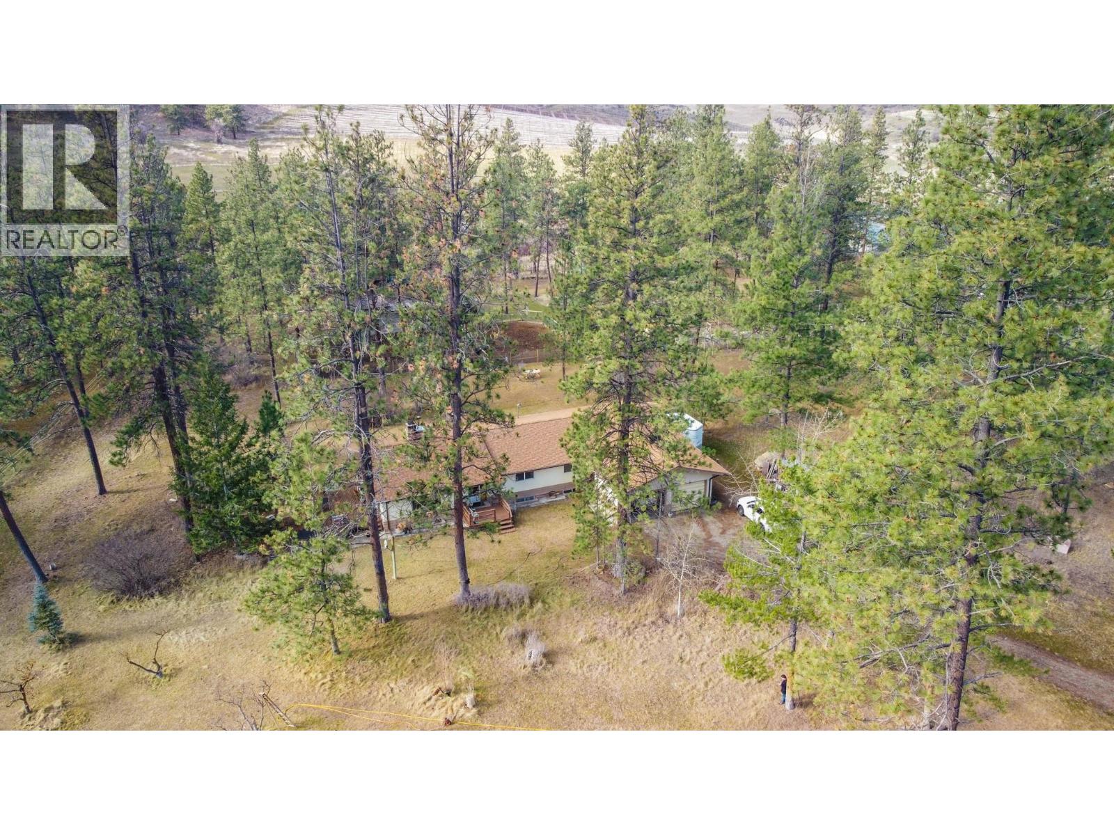 698 Green Lake Road, Oliver