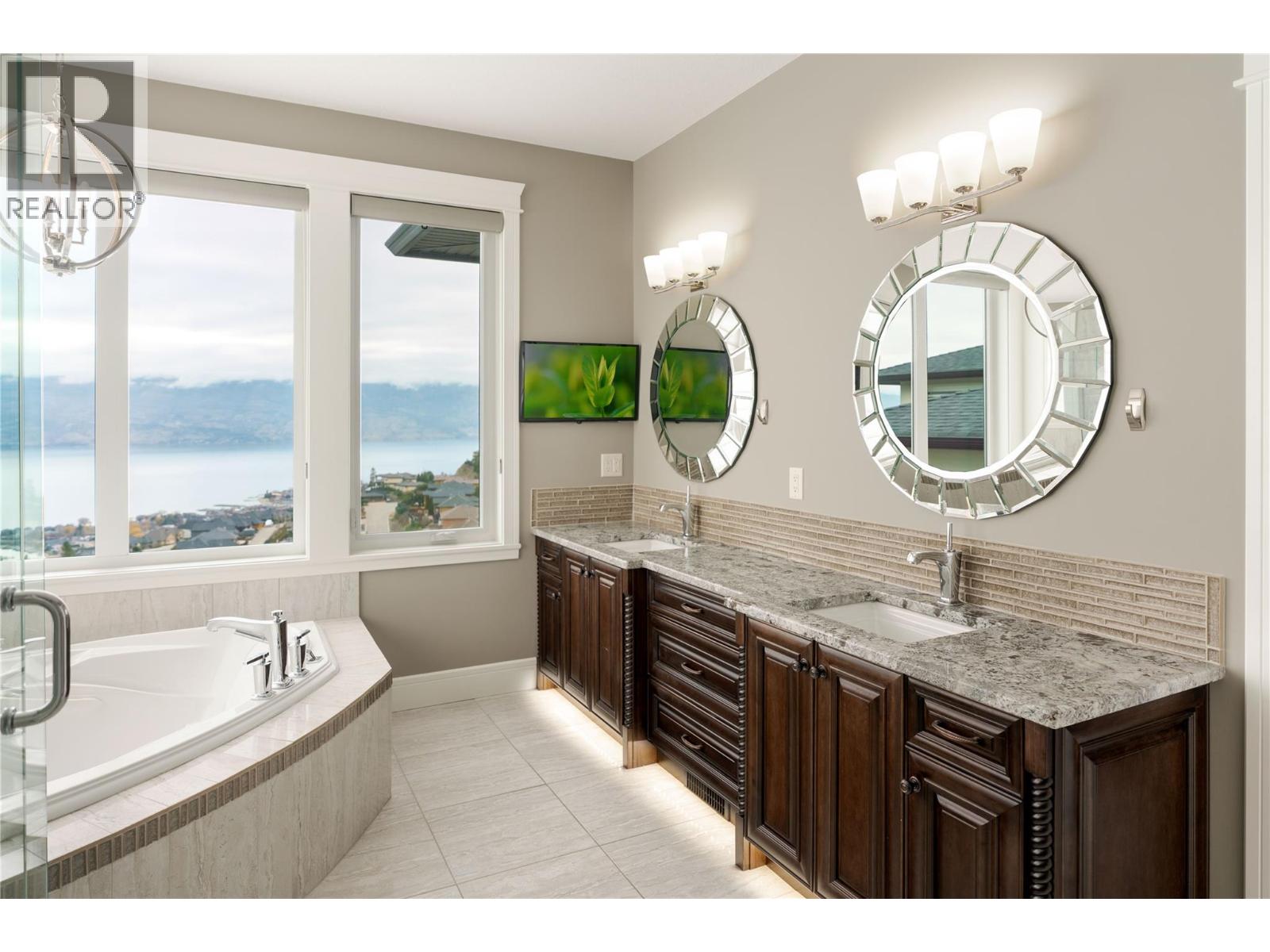  1505 Pinot Noir Drive, West Kelowna