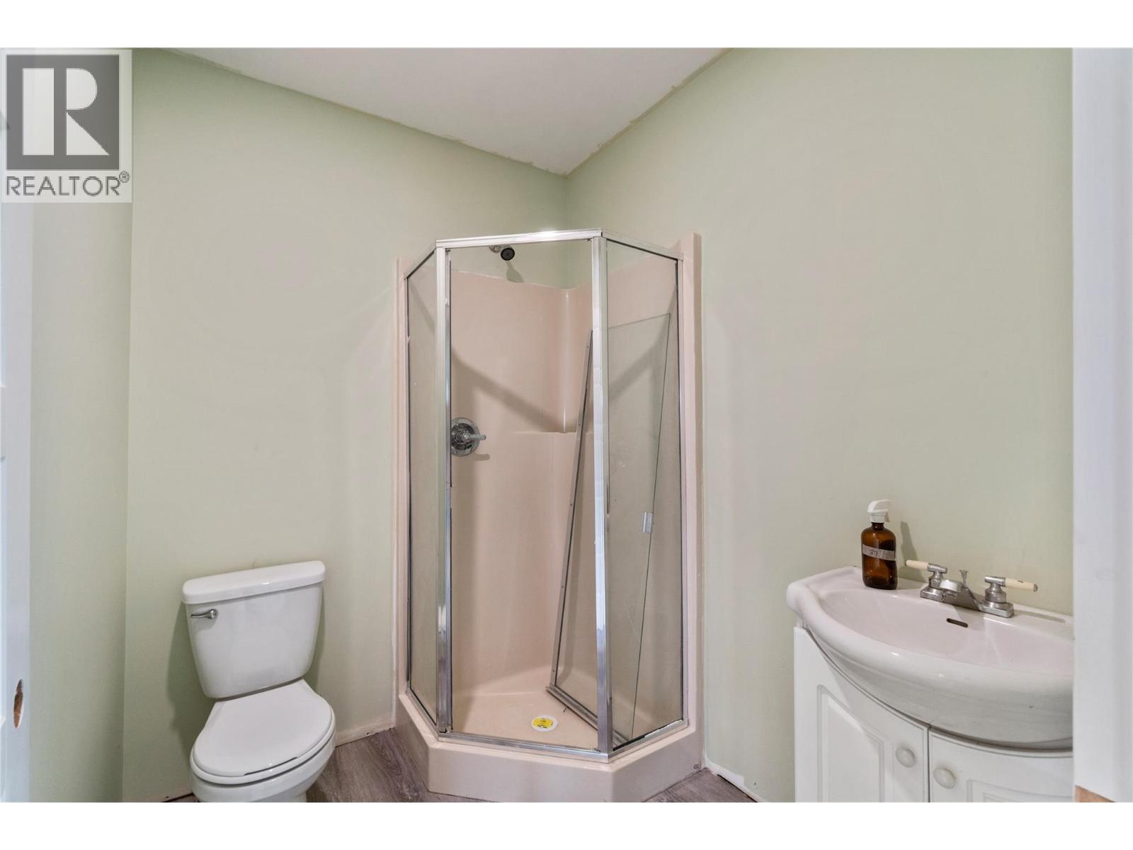 6551 40 Street NW, Salmon Arm