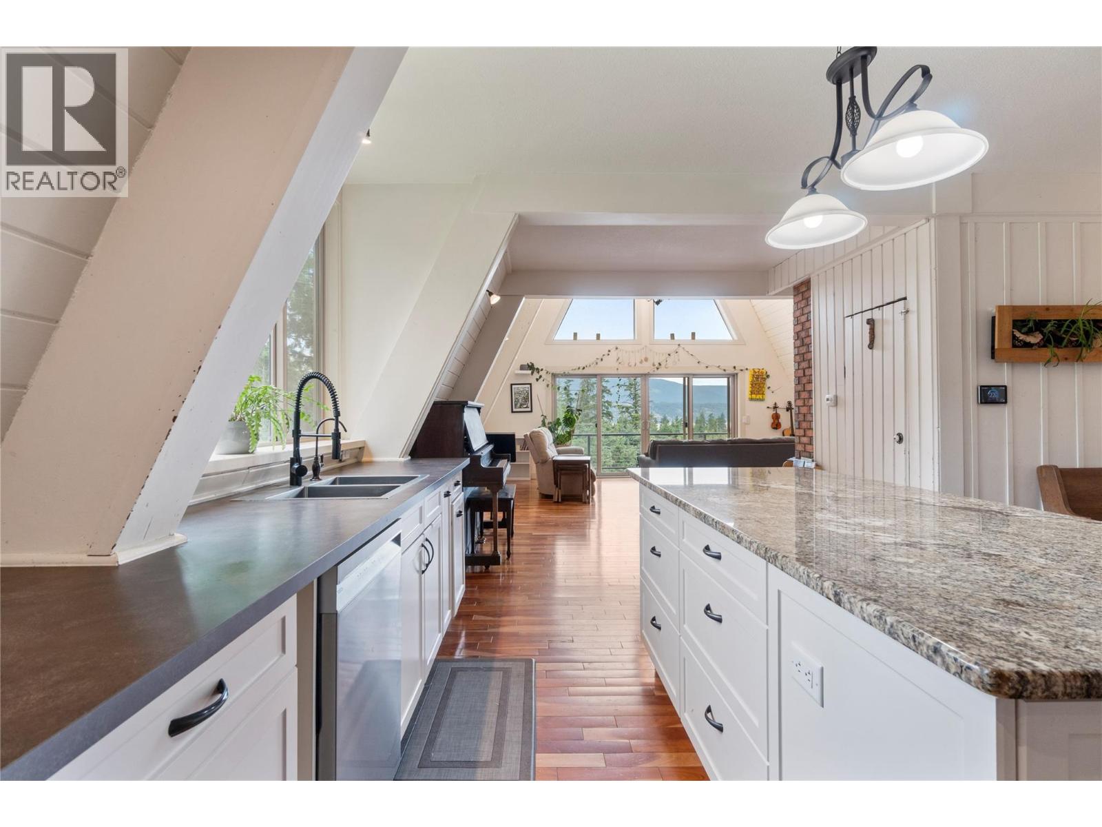 6551 40 Street NW, Salmon Arm