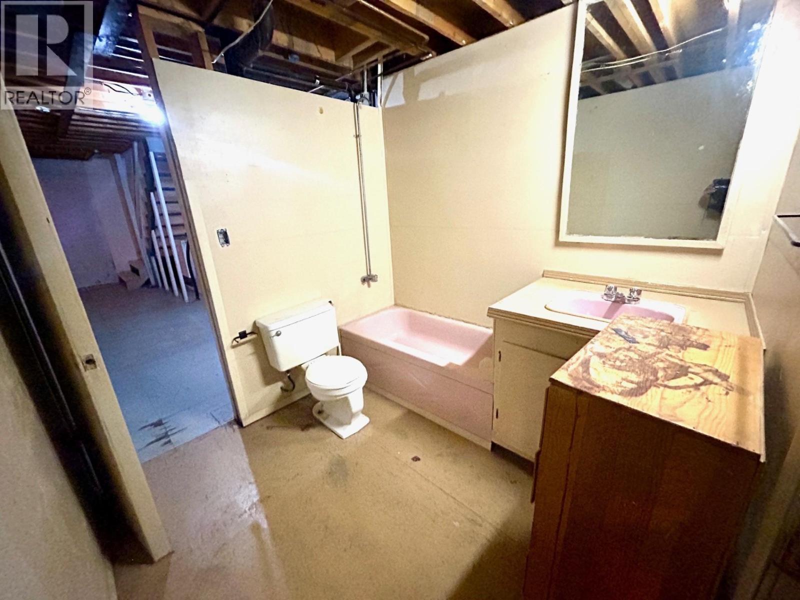 5227 COTTONWOOD ROAD, Fort Nelson