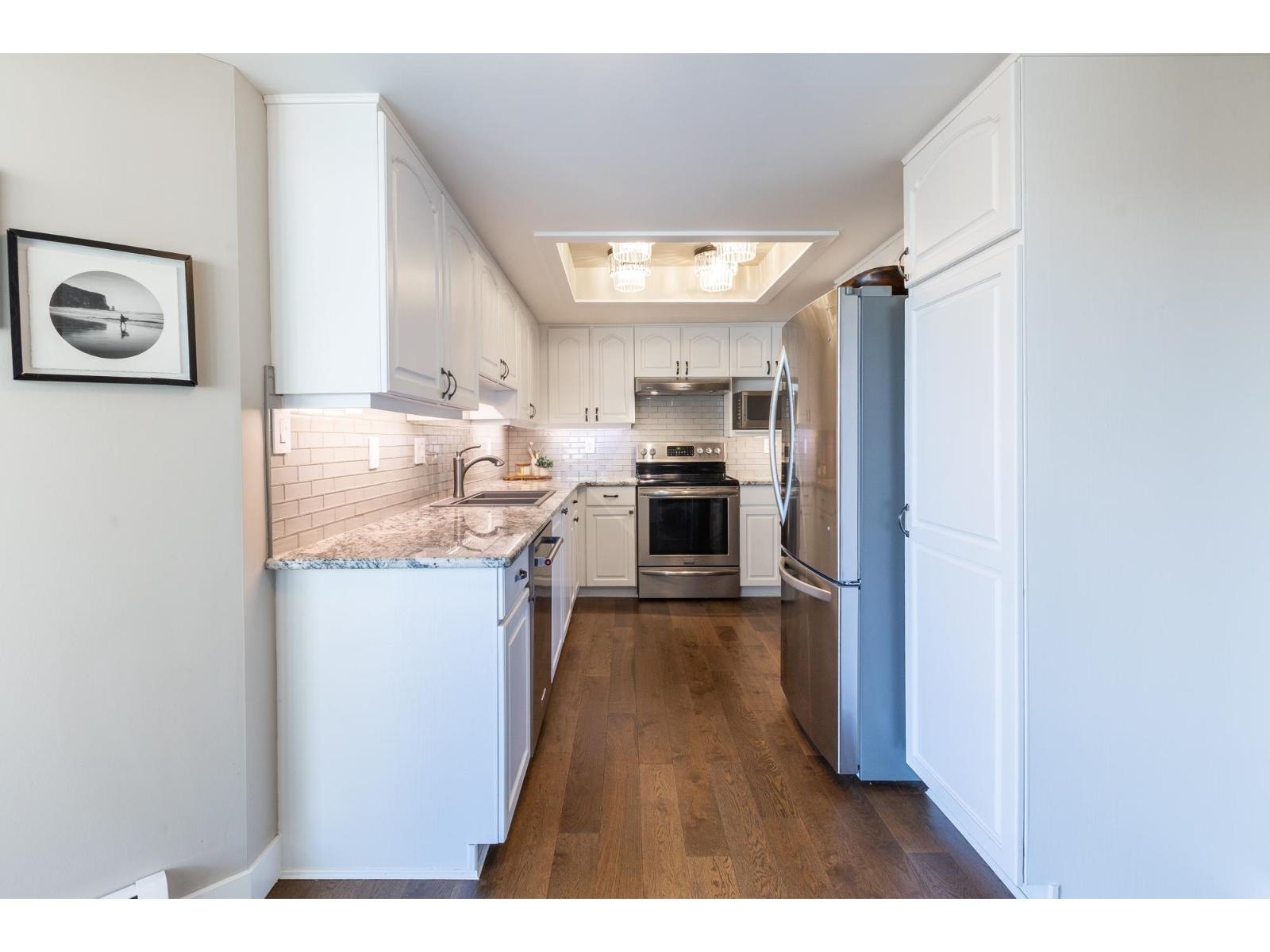 307 15367 BUENA VISTA AVENUE, White Rock